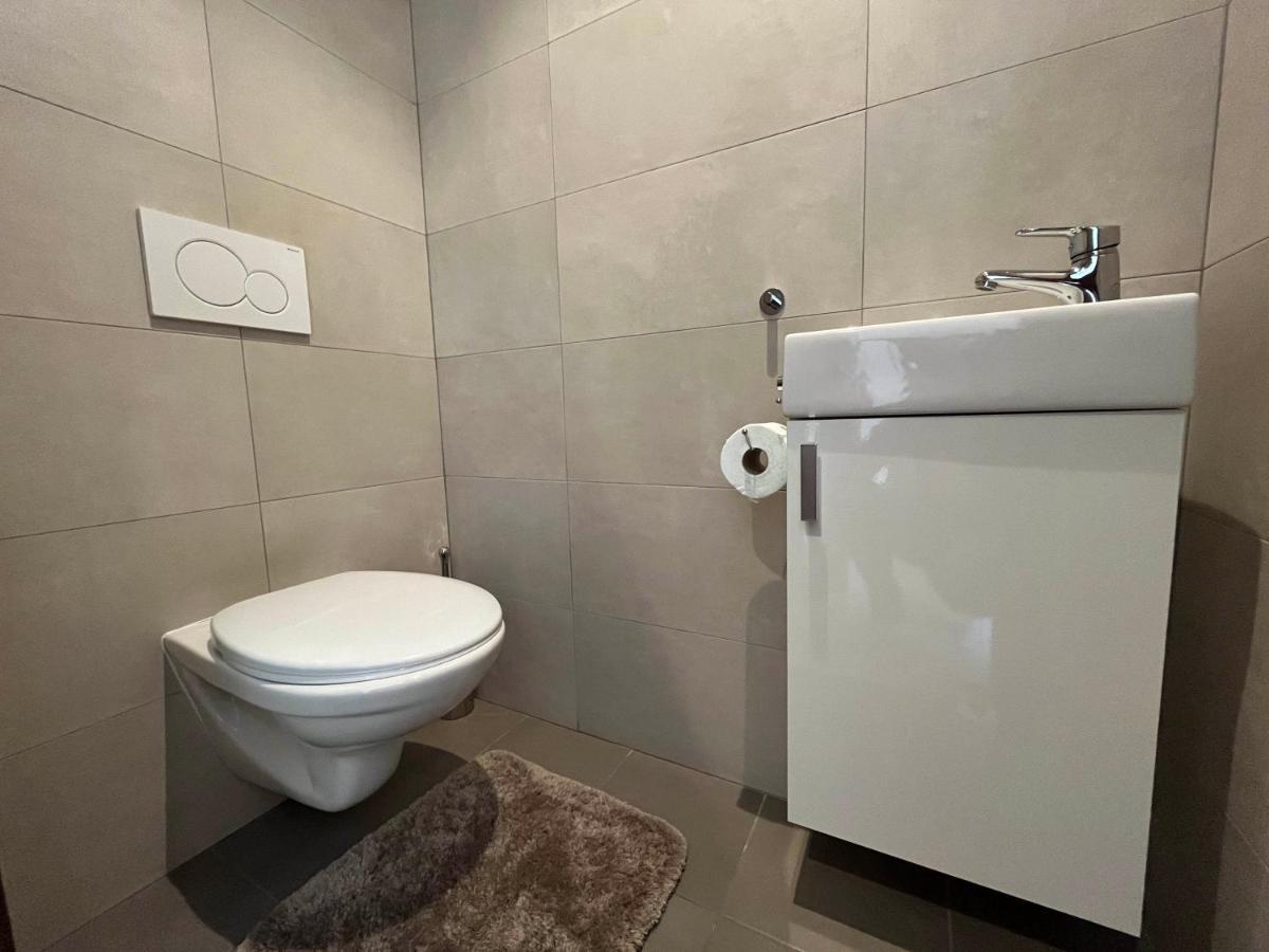 Elegant Escape Apartment I - City Centre Bratislava Eksteriør billede