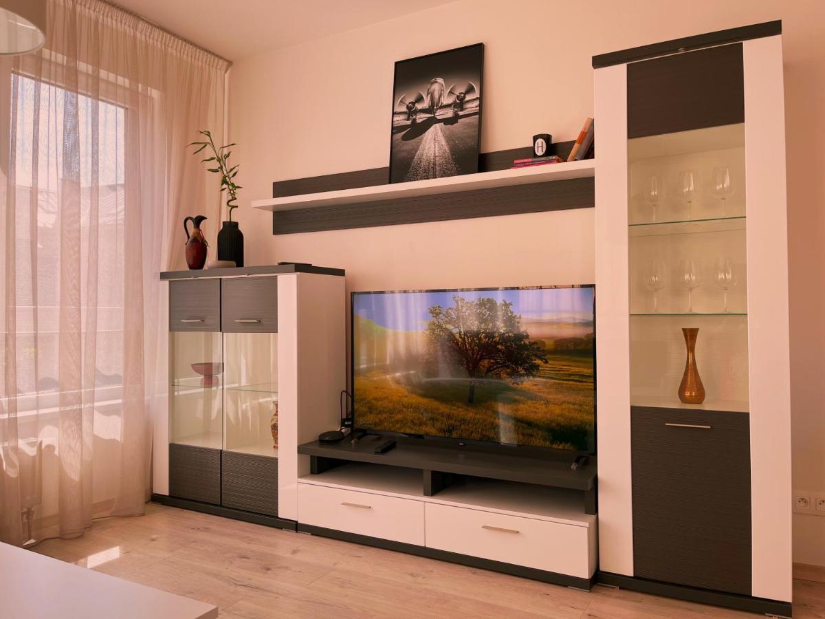 Elegant Escape Apartment I - City Centre Bratislava Eksteriør billede