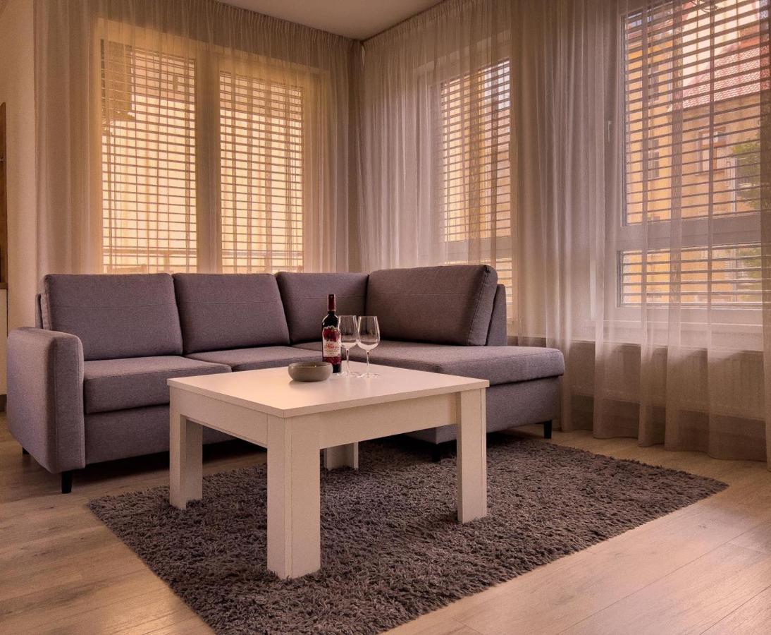 Elegant Escape Apartment I - City Centre Bratislava Eksteriør billede