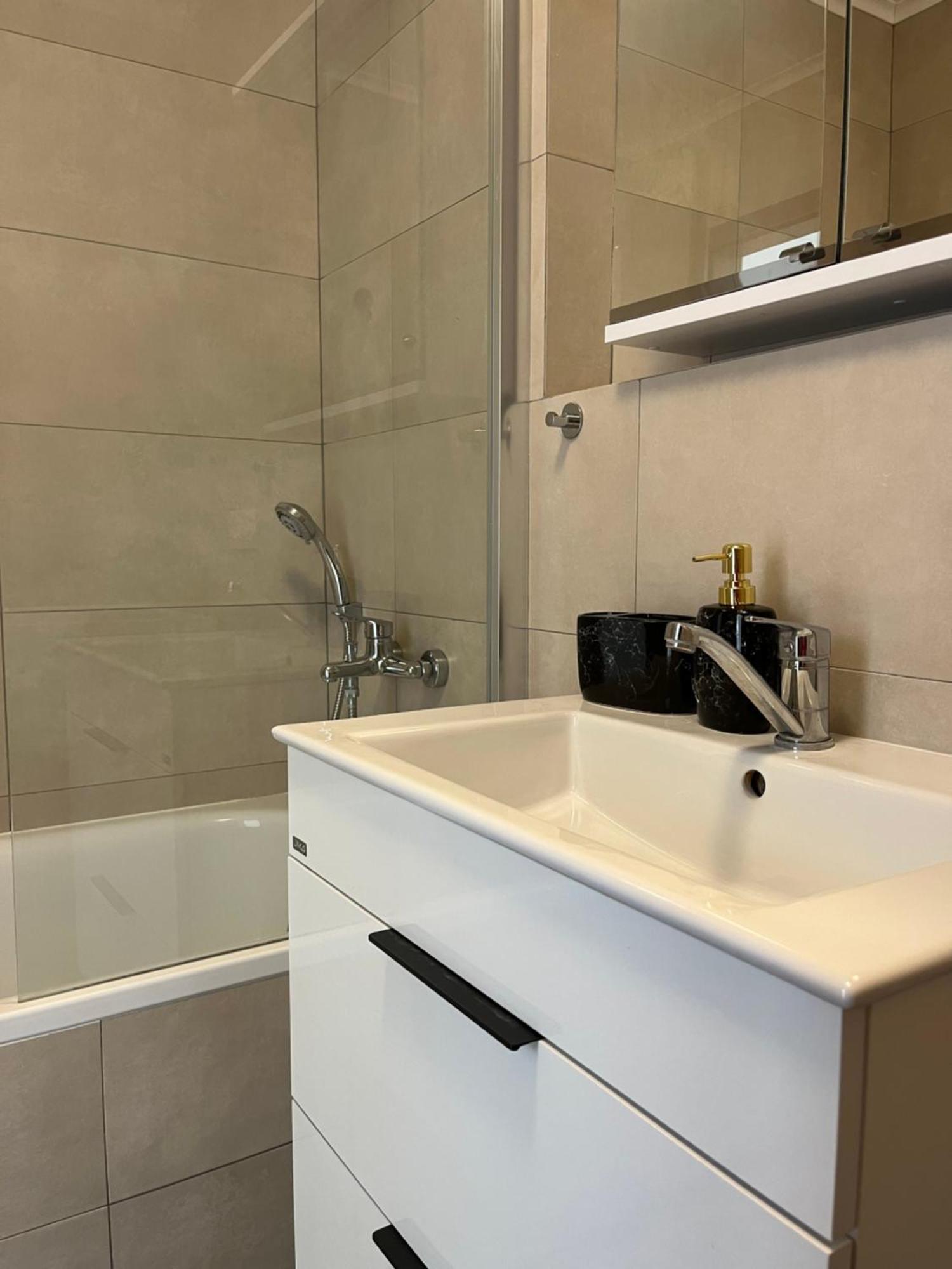 Elegant Escape Apartment I - City Centre Bratislava Eksteriør billede